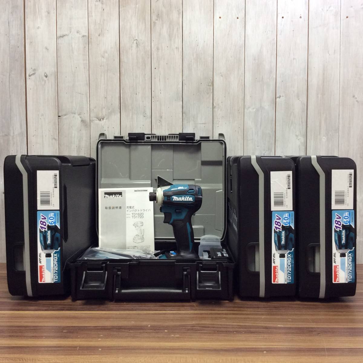 マキタ 充電式インパクトドライバ makita 未使用 makita未使用品マキタ『18V 充電式 &frasl; 未使用品 インパクトドライバ 黒 MAKITA 未使用品(S) 18V充電式 TD002GRDX 駅南やまご質店オンラインショップ TD173DGXPG