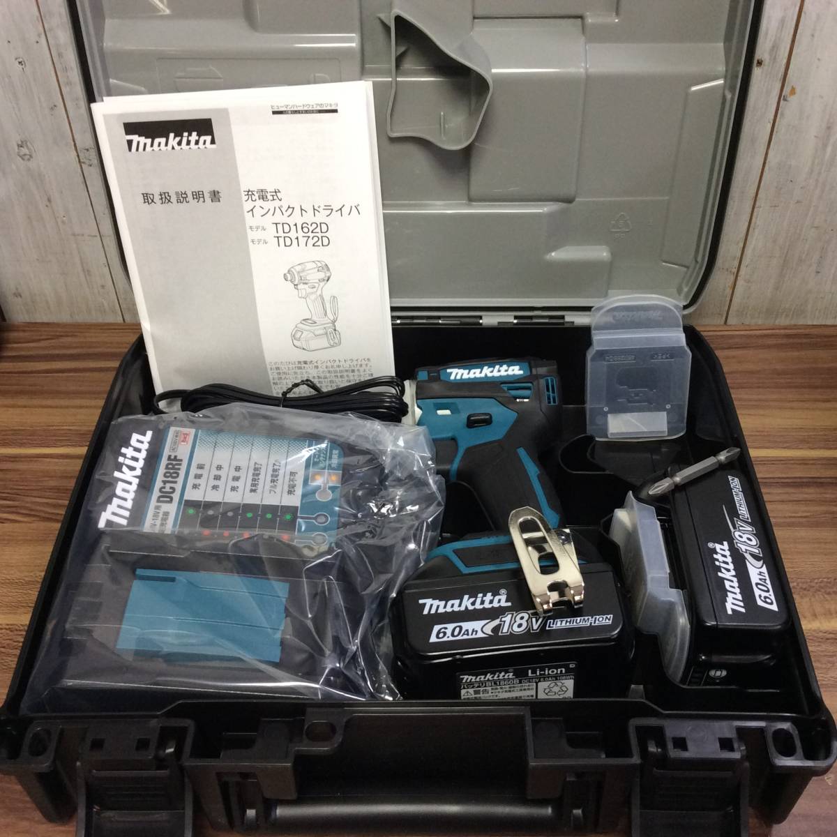 マキタ 充電式インパクトドライバ makita 未使用 makita未使用品マキタ『18V 充電式 &frasl; 未使用品 インパクトドライバ 黒 MAKITA 未使用品(S) 18V充電式 TD002GRDX 駅南やまご質店オンラインショップ TD173DGXPG