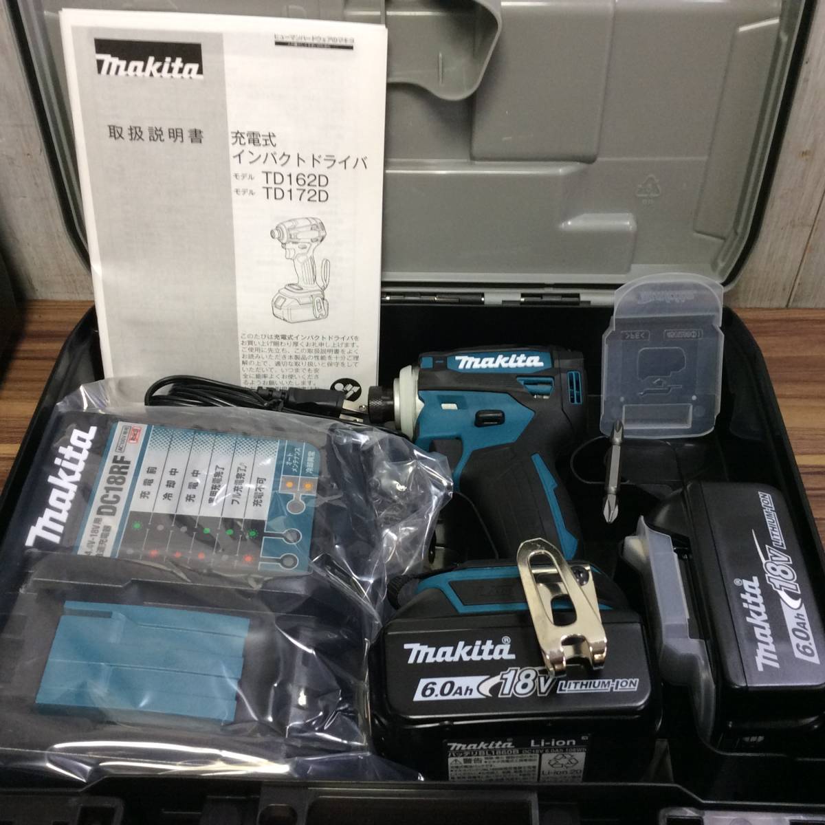 マキタ 充電式インパクトドライバ makita 未使用 makita未使用品マキタ『18V 充電式 &frasl; 未使用品 インパクトドライバ 黒 MAKITA 未使用品(S) 18V充電式 TD002GRDX 駅南やまご質店オンラインショップ TD173DGXPG