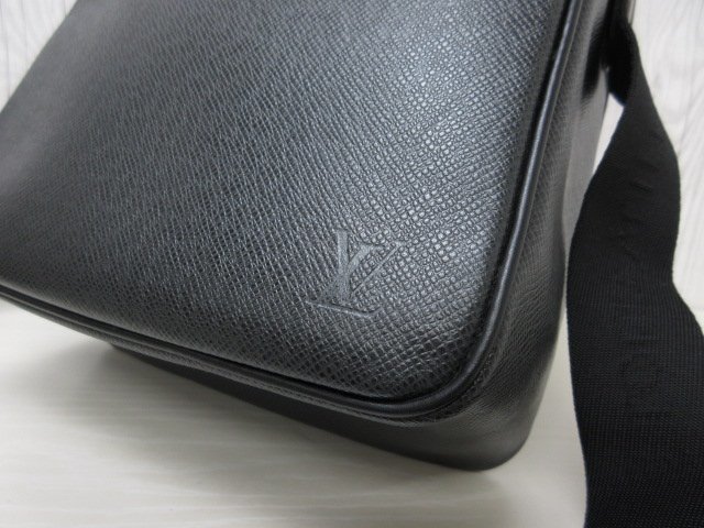 極美品 新品同様 LOUIS VUITTON ルイヴィトン タイガ ヤランガ 