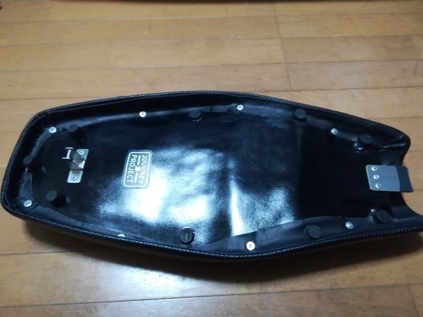 スラクストン1200R＆RS カスタムシート トライアンフ TRIUMPH タンデムシート トライアンフ カスタムシート スラクストン1200R＆RS タンデムシート スリム タンデム