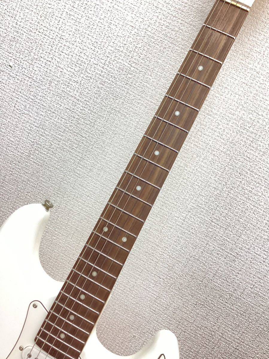 002 11 mavis メイビス エレキギター 白 ホワイトカラー 弦楽器 6弦