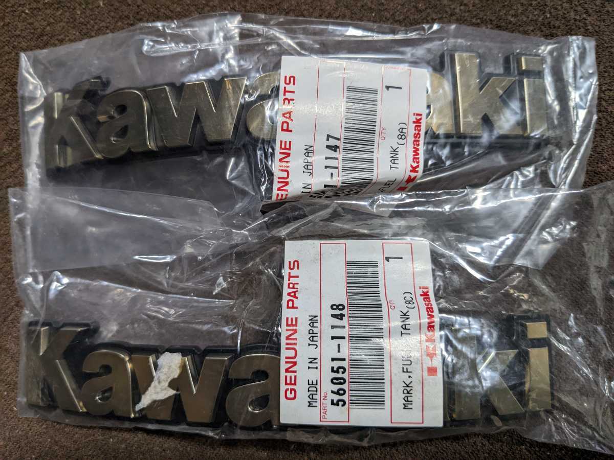  カワサキ ZRX400 純正タンクエンブレム 左右セット 品 ゴールド(カワサキ用)｜売買されたオークション情報、yahooの商品情報をアーカイブ公開 - オークファン カワサキ用