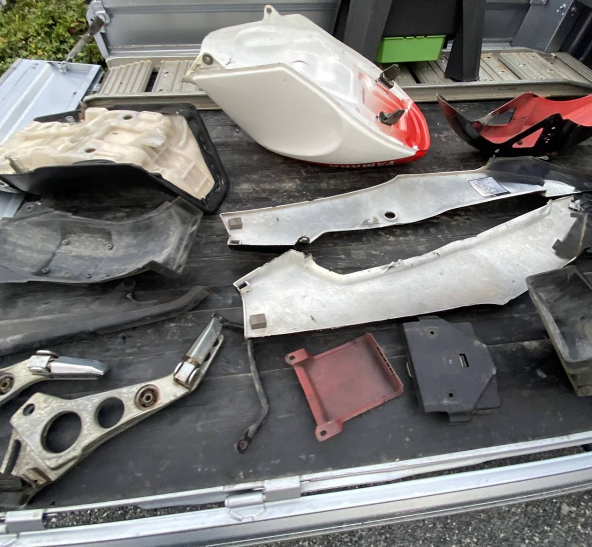 ヤマハ☆RZ250R☆外装等一式☆その他パーツ出品中☆xj400dtzr25029l3ma3xv1KTrgv250γガンマNSR250Rsp16182128 - ヤマハ Yahoo!オークション バイク・スクーター フレーム セット