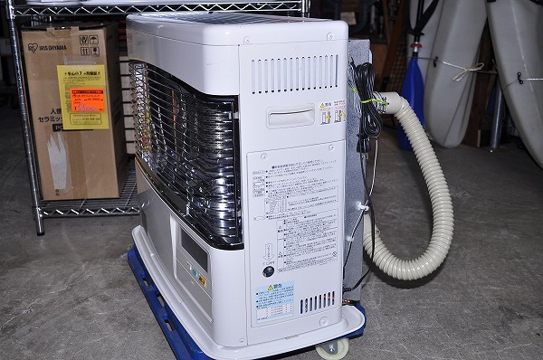 中古□2018年製 CORONA コロナ FF式輻射暖房機 FF-6817PR 石油ストーブ 