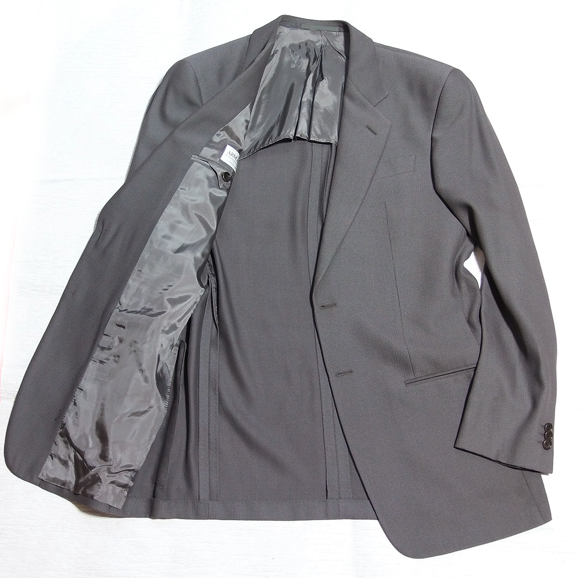 ARMANIアルマーニ最高級シングルスーツ48【美品】春夏 黒紺系 正規COLLEZIONI ARMANIアルマーニ最高級シングルスーツ48美品 高級シルク 美品 ARMANIアルマーニ最高級シングルスーツ48シルク美品グレイ系 エンポリオアルマーニ最高級シングルスーツ46スリム美品JUDE ジョルジオアルマーニ黒ラベル超高級シングルスーツ52大きめ美