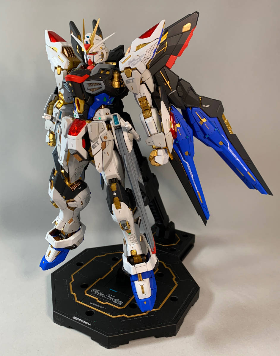 MGEX 1⁄100 ストライクフリーダムガンダム 日本初の 塗装済み完成品