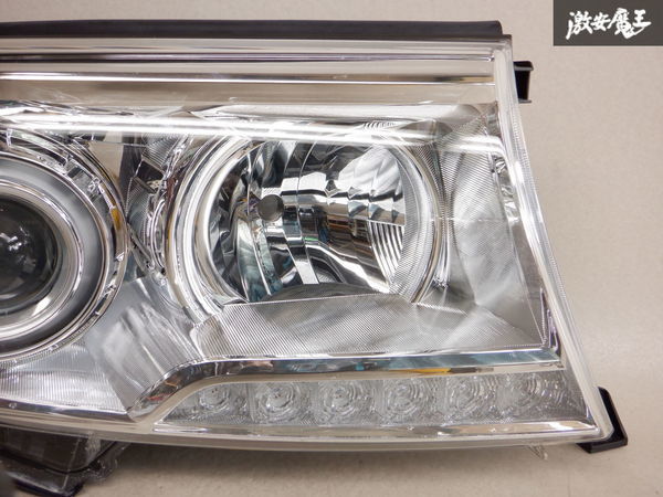 トヨタ 純正 URJ202W 200系 ランドクルーザー ランクル 中期 HID トヨタ 純正 URJ202W 200系 ランドクルーザー ランクル 中期 HID