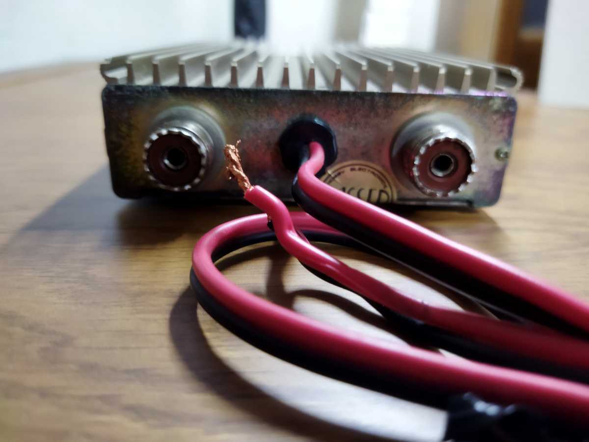 受信機 DAIWA LA-2035R 144MHz DAIWA リニアアンプ 144MHz LA-2035R GaAs VHF FM SSB CW - ダイワ LA