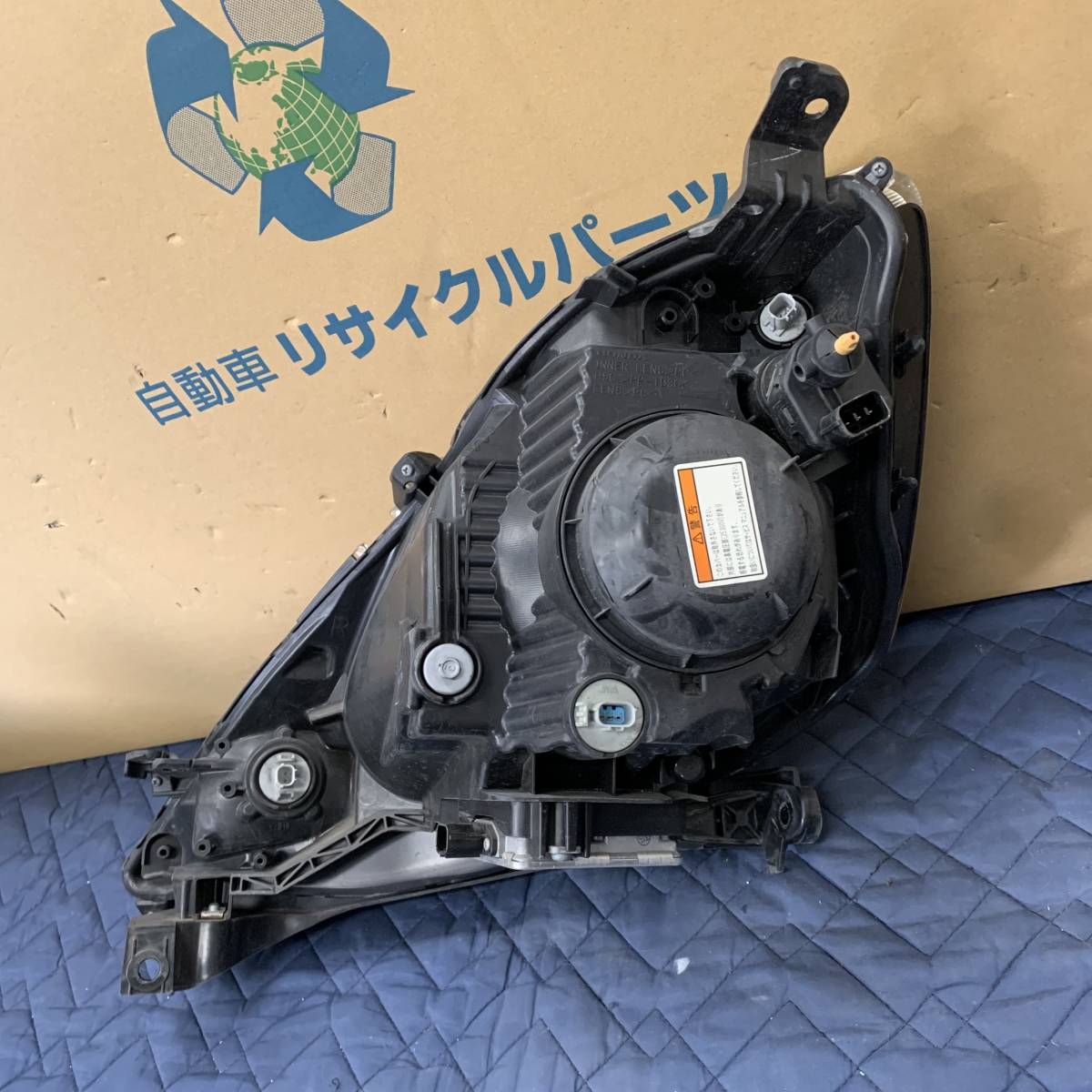 フィット GE6 後期 純正 左 ヘッドライト HID P9604 フィット フィット GE6 後期 純正 左 ヘッドライト HID P9604 フィット