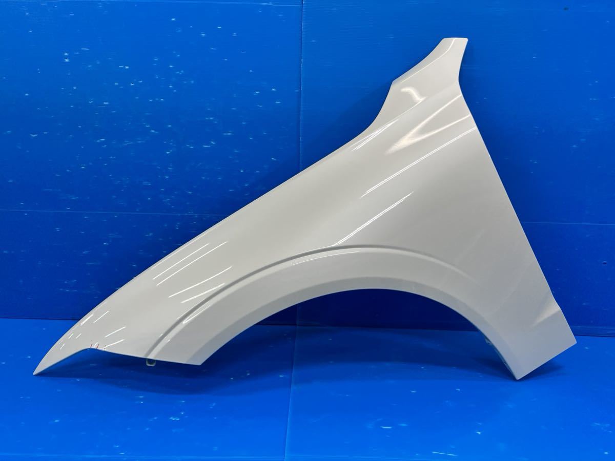 41226 ボルボ XC60 UB 純正 フェンダー 左 パール