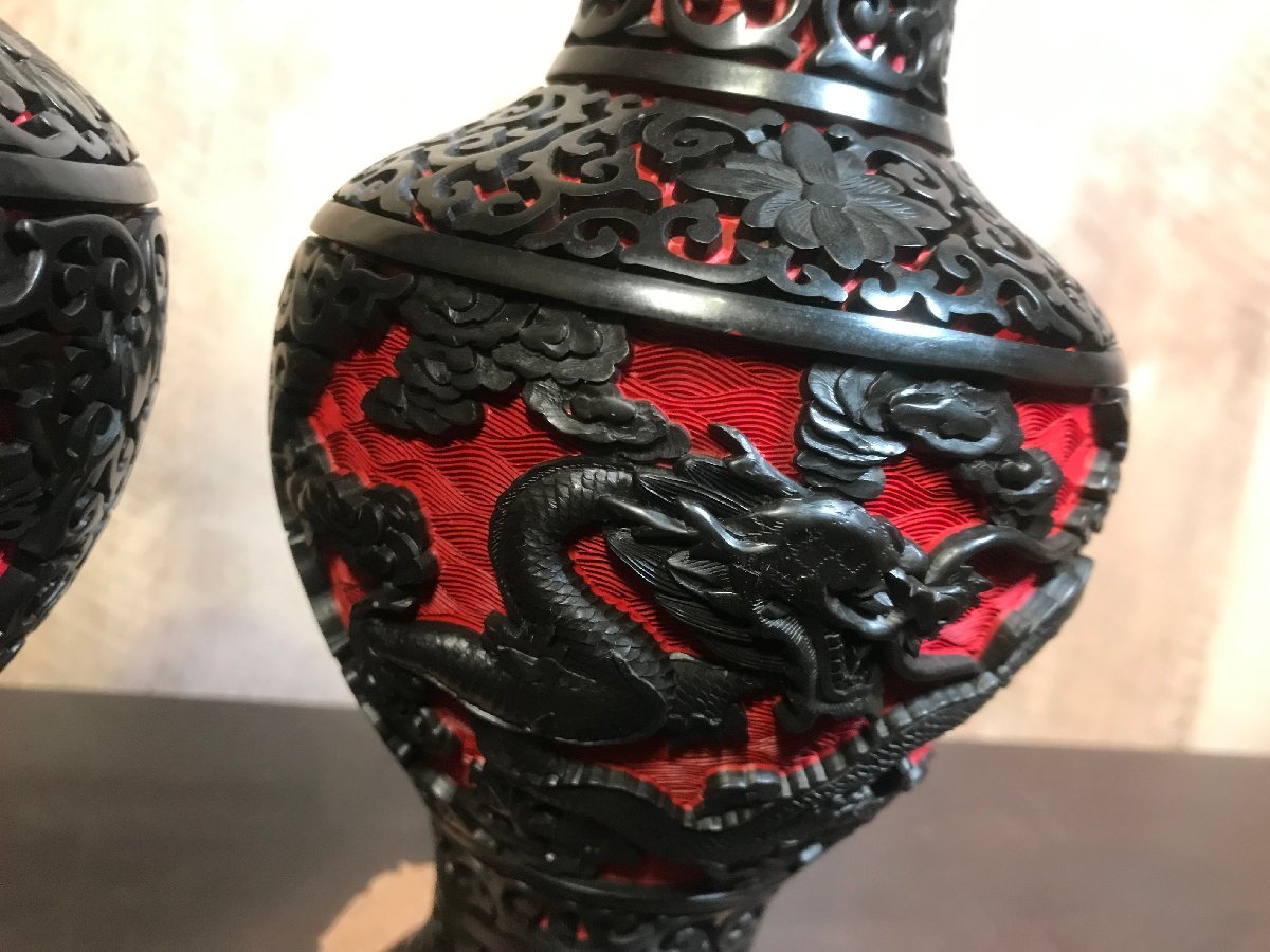 ☆中古☆ 中国古玩 堆朱 椎黒 花瓶 灰皿 蓋物 龍花彫刻 一式揃 堆朱 売切り屋銅板彫刻 |