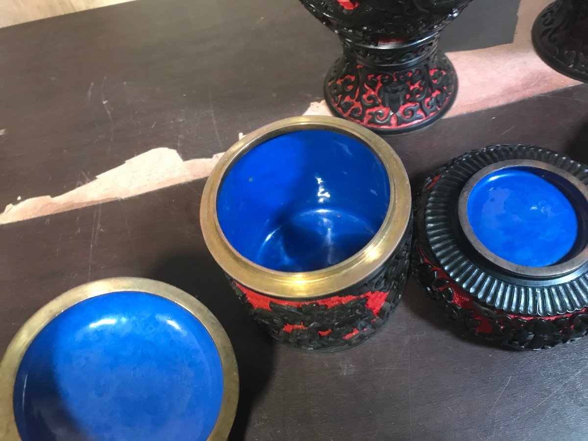 ☆中古☆ 中国古玩 堆朱 椎黒 花瓶 灰皿 蓋物 龍花彫刻 一式揃 堆朱 売切り屋銅板彫刻 |