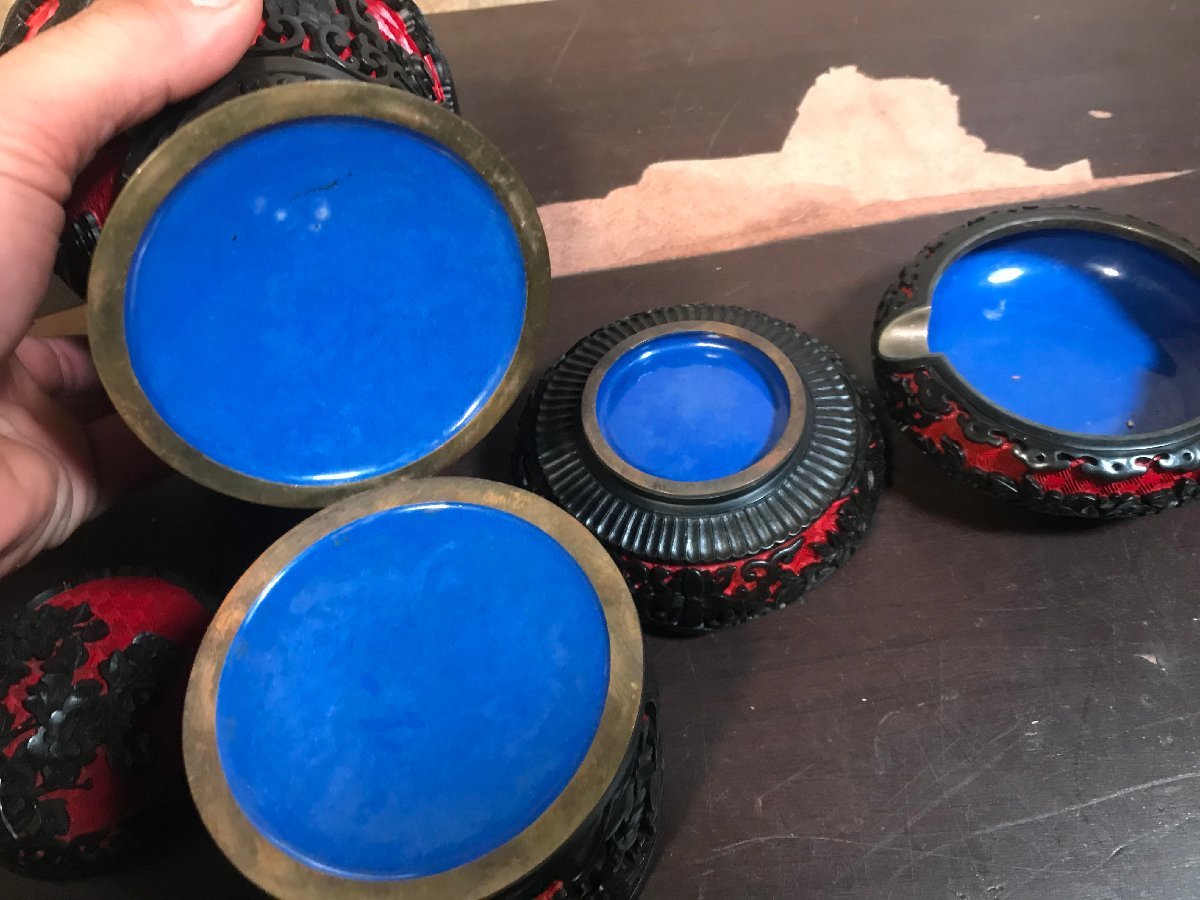 ☆中古☆ 中国古玩 堆朱 椎黒 花瓶 灰皿 蓋物 龍花彫刻 一式揃 堆朱 売切り屋銅板彫刻 |