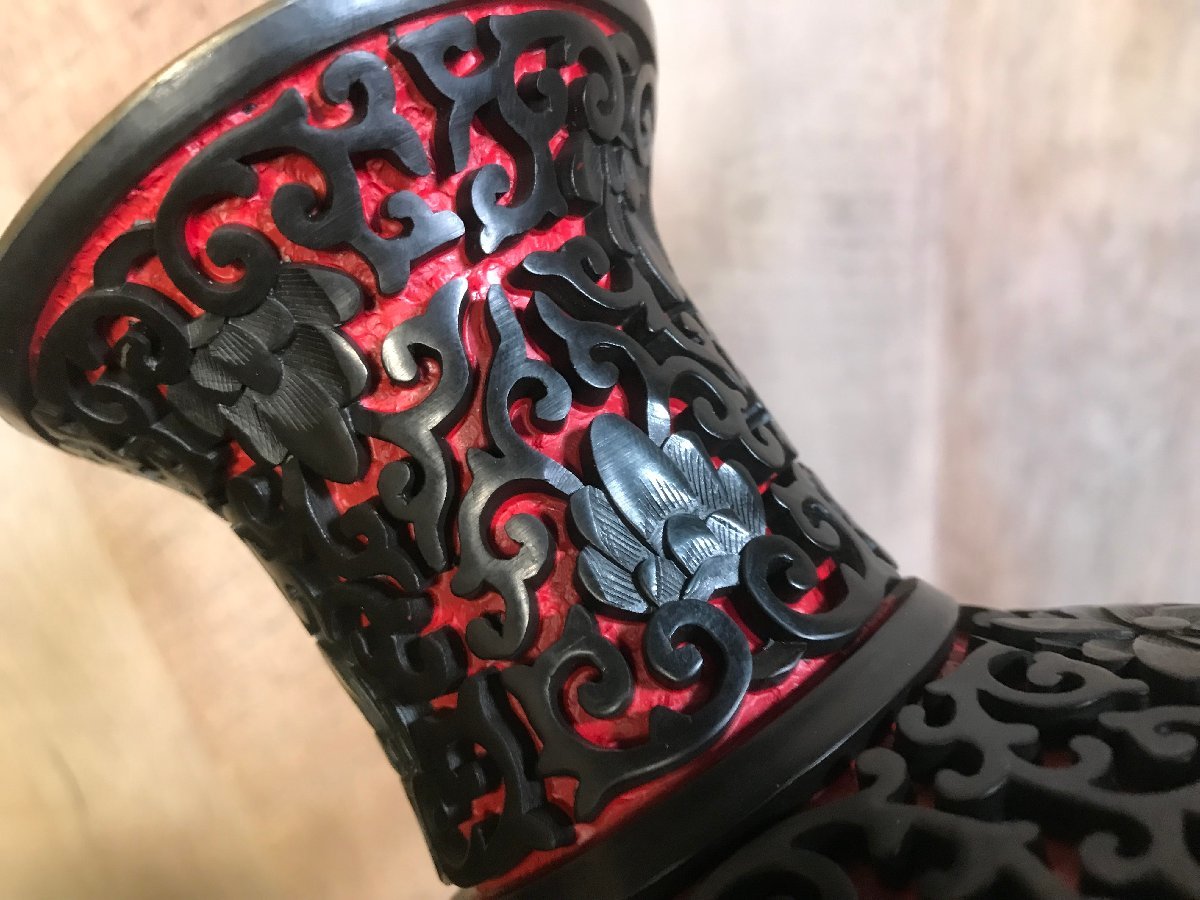 ☆中古☆ 中国古玩 堆朱 椎黒 花瓶 灰皿 蓋物 龍花彫刻 一式揃 堆朱 売切り屋銅板彫刻 |