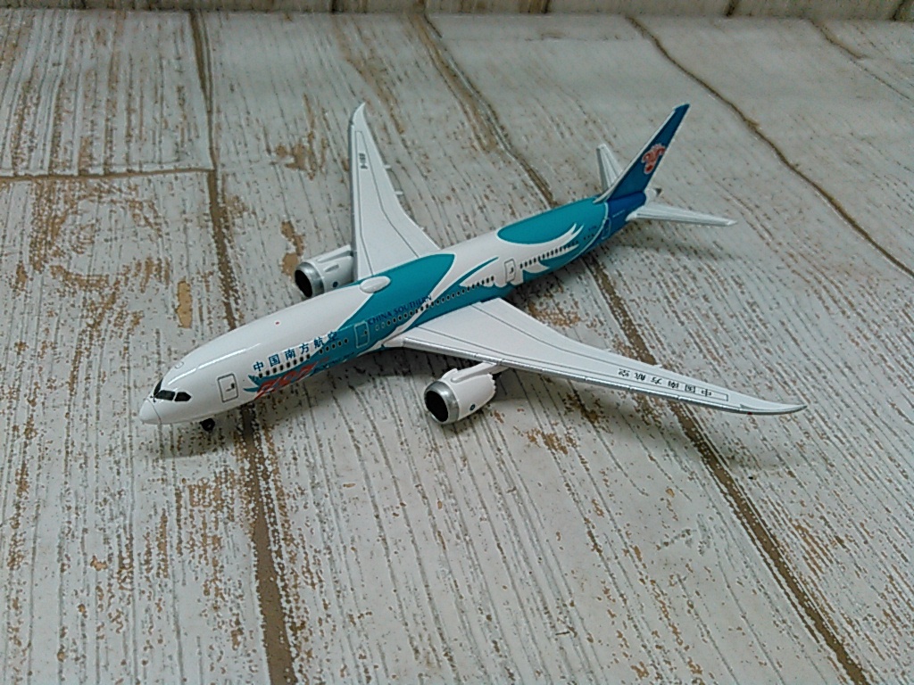 中国南方航空 787-9 Hc9564-102♪60ヘルパ 「787th 0 1⁄500 787」