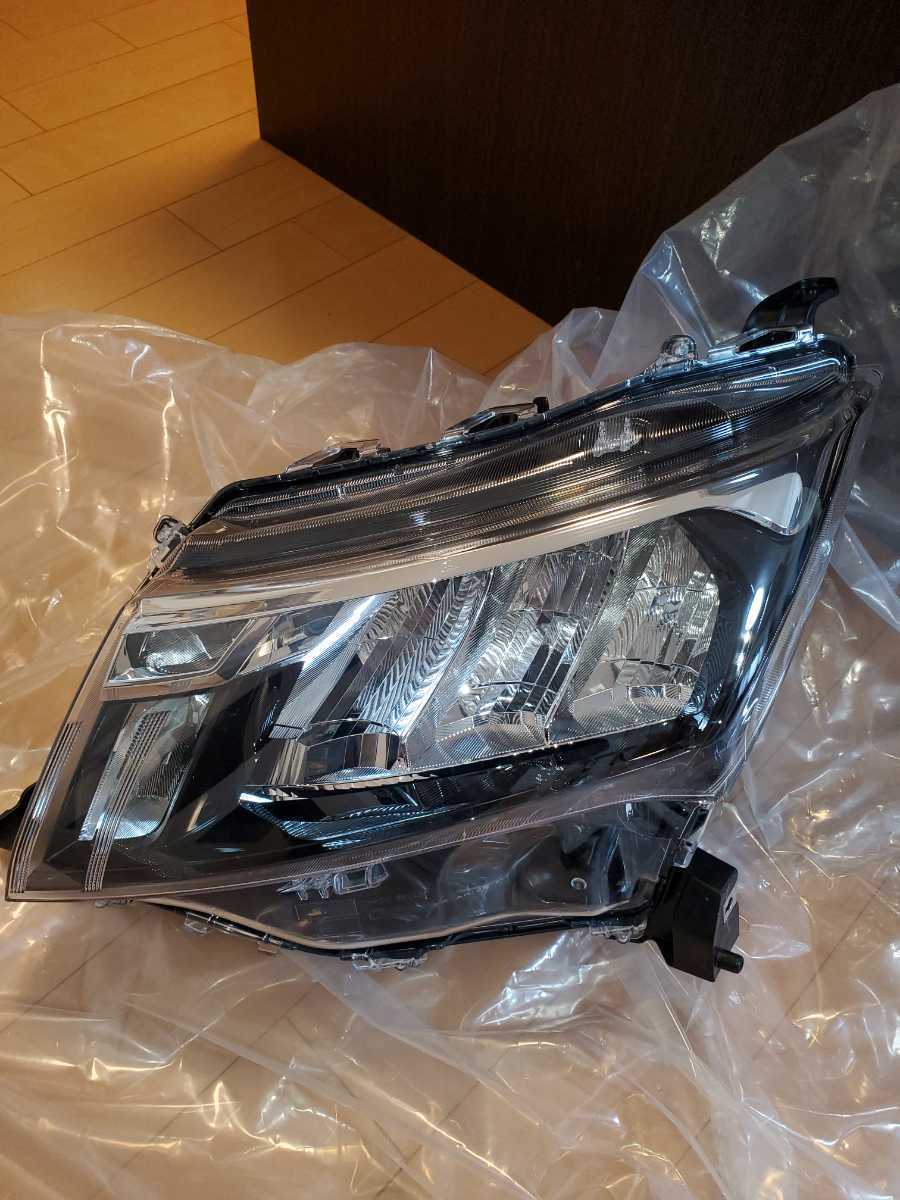 超美品　 ステー破損ナシ 後期 LED ルーミー トール M900A M910A 左ヘッドライト 左ライト 6249 