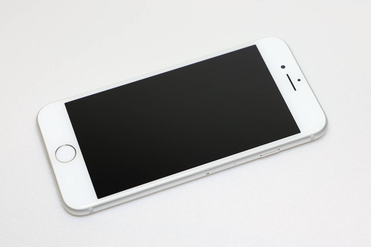 Apple iPhone 8 64GB SIMロック解除済（docomo版）シルバー バッテリー
