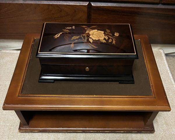 美術品・アンティーク・コレクション REUGE高級象嵌オルゴール