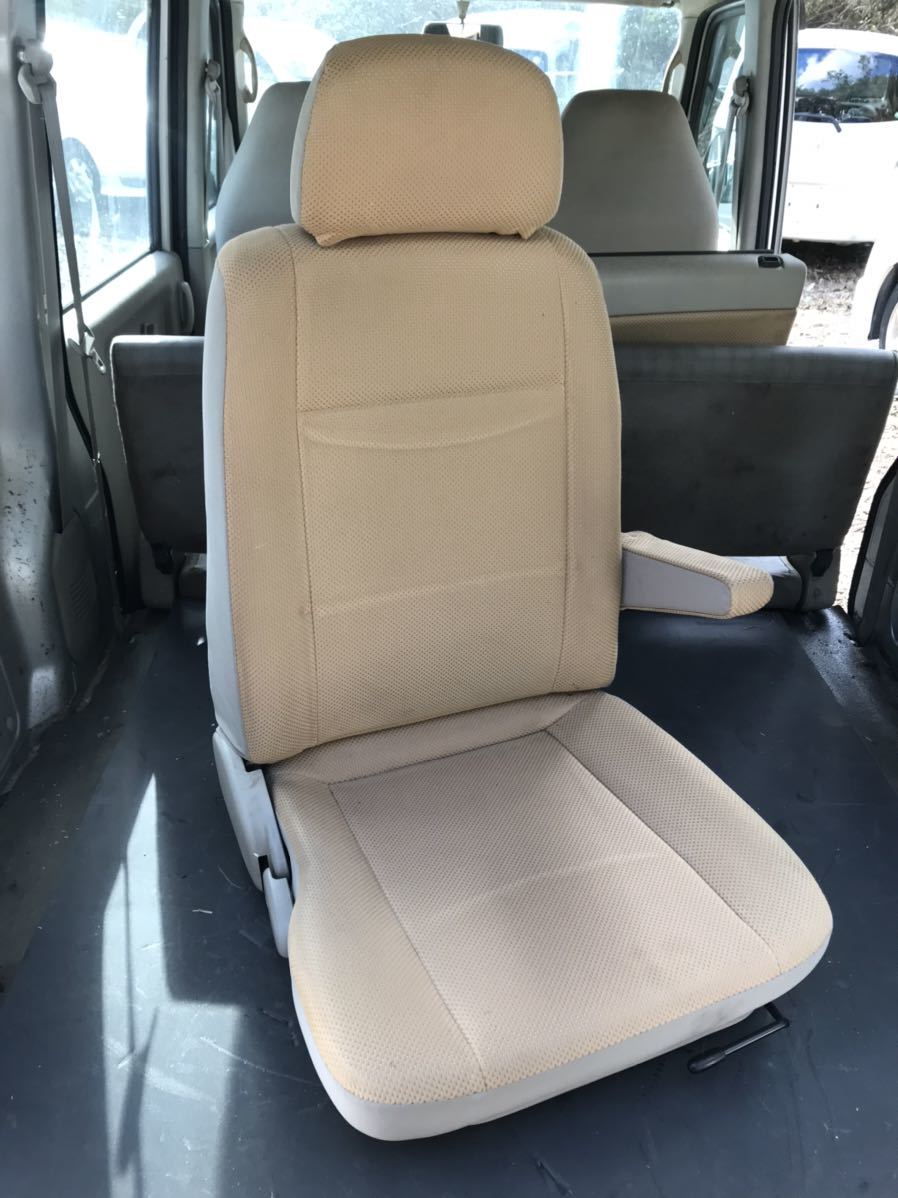 平成21年3月スバルTW2サンバーディアス 運転席シート