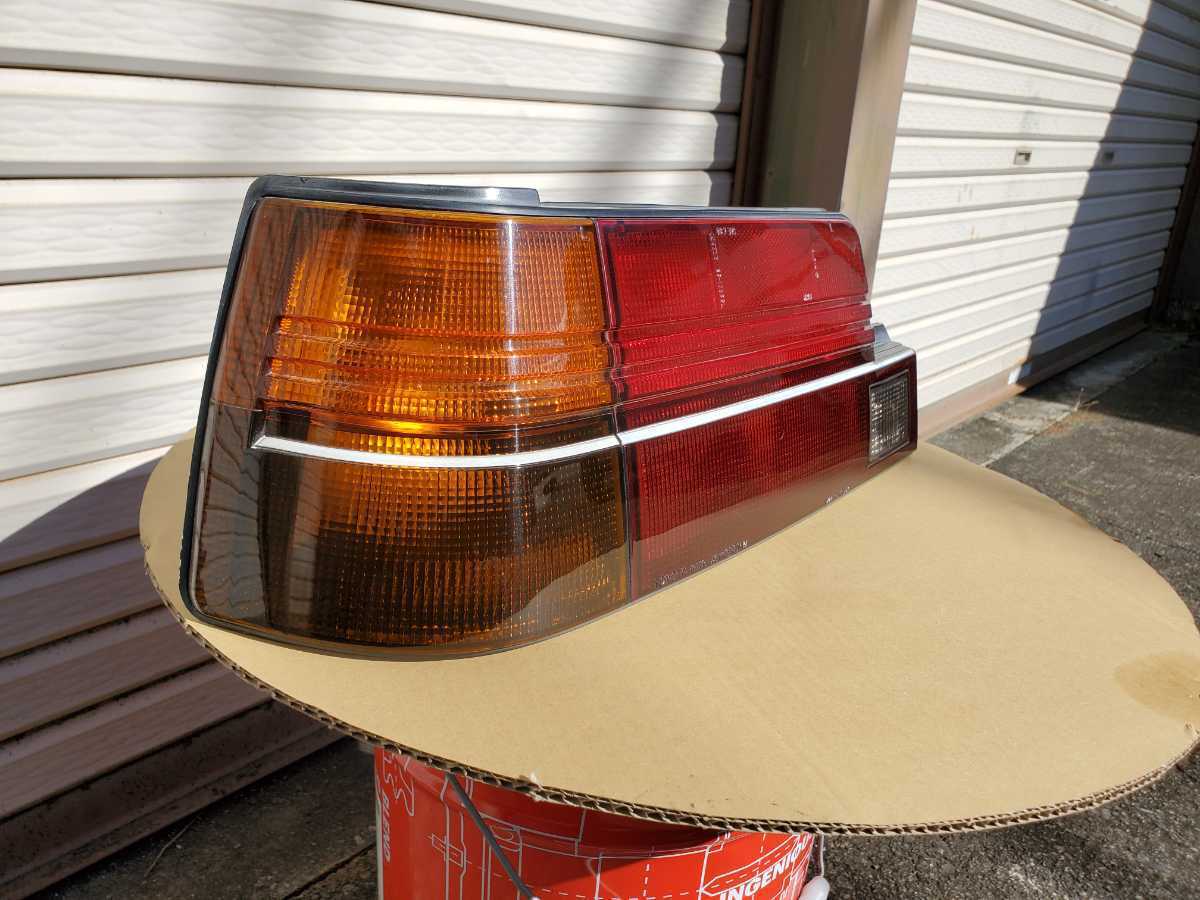 AE86 2ドアレビン用 後期テール左側 【公式通販】