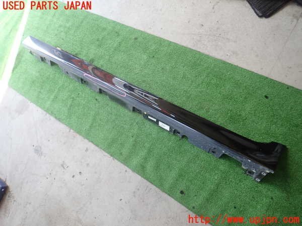 1UPJ-90451392]BMW アクティブハイブリッド5(AH5)(FZ35 F10)左サイドステップ 中古