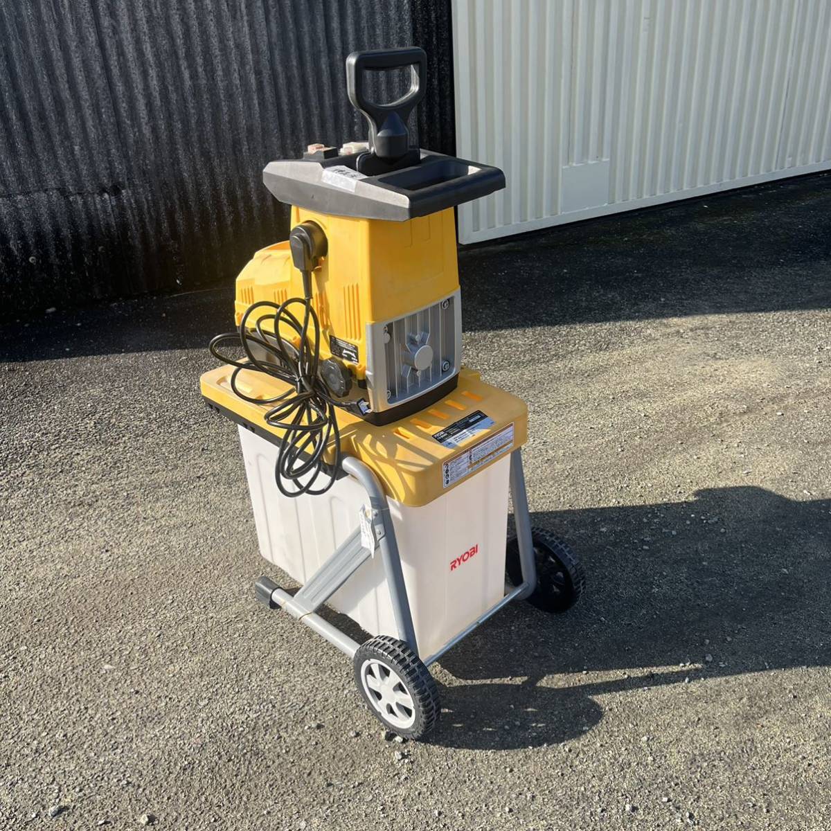 福岡発 RYOBI ガーデンシュレッダー GS-2020 100V 粉砕機 園芸 ギヤ式 