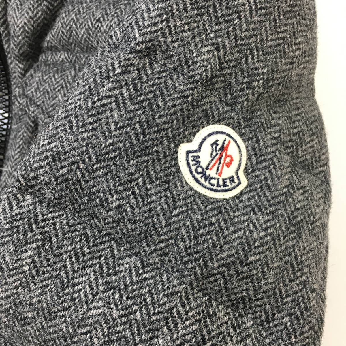 10600)【1円スタート】 MONCLER FLORIAN 4192700 ヘリンボーンウール 