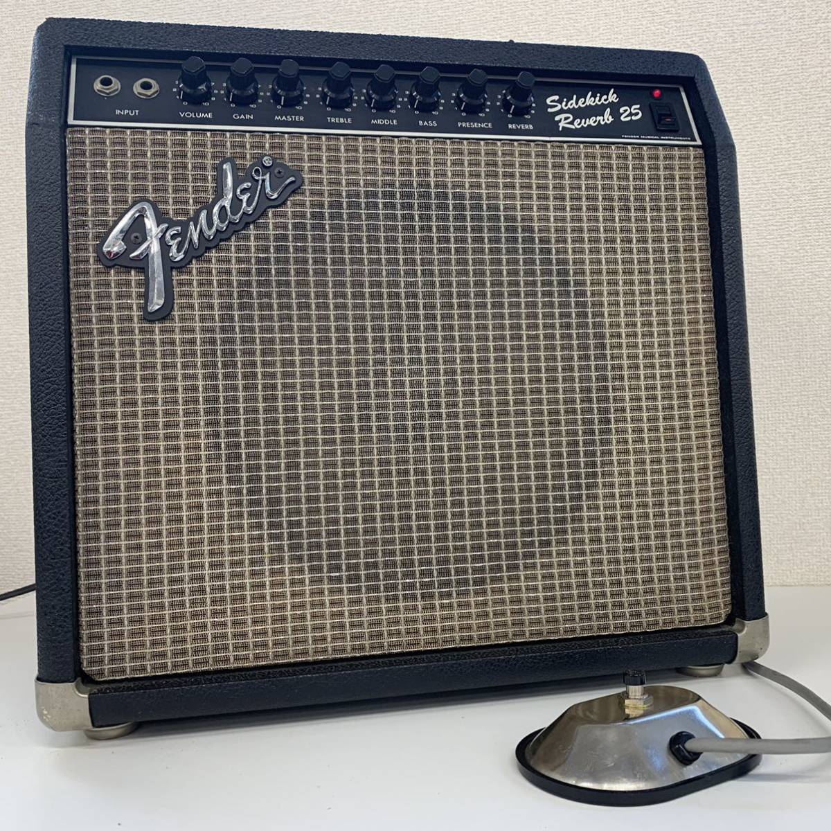 E-4-re] Fender Japan SIDEKICK REVERB 25 音出し確認済み ギター 