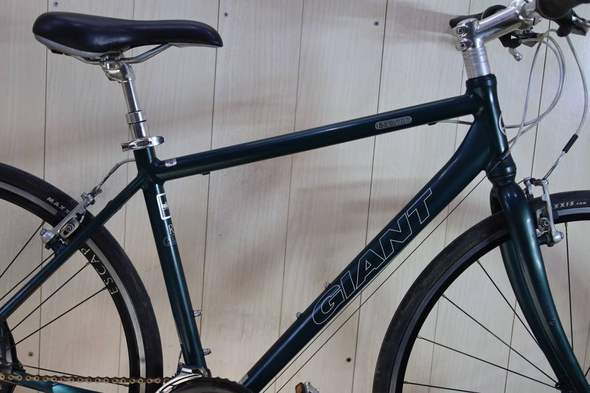 人気良品!GIANT 人気良品!GIANT ESCAPE R3 700C アルミ 24速 人気良品!GIANT 人気良品!GIANT ESCAPE R3 700C アルミ 24速