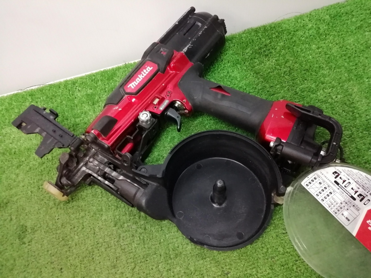 中古 makita マキタ 41mm 高圧 エアビス打ち機 ねじ打ち機 AR411HR 