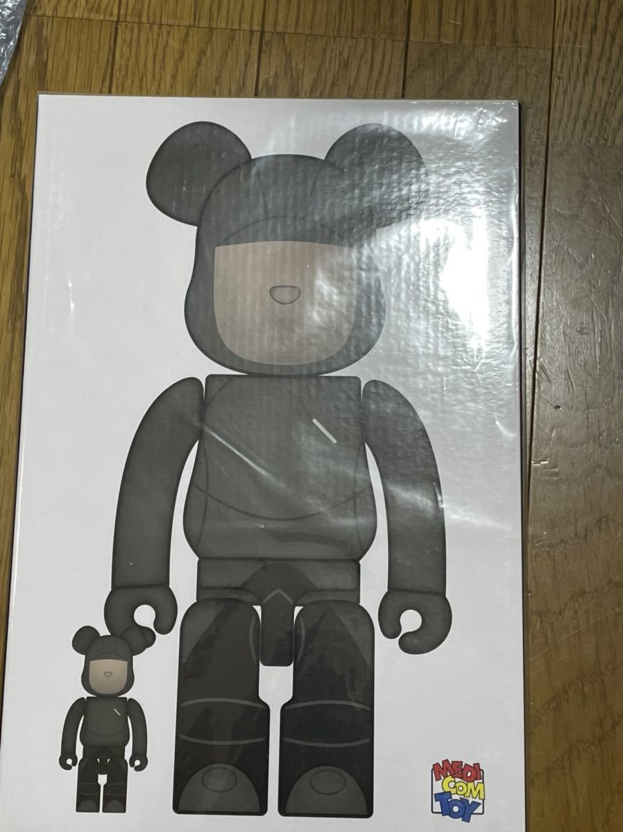 週末価格【3商品同時購入】スタンド　DK77-WN（ペア） NYC Saturdays BE@RBRICK 400％+100％ 400％メーカー直営 400%（カラー