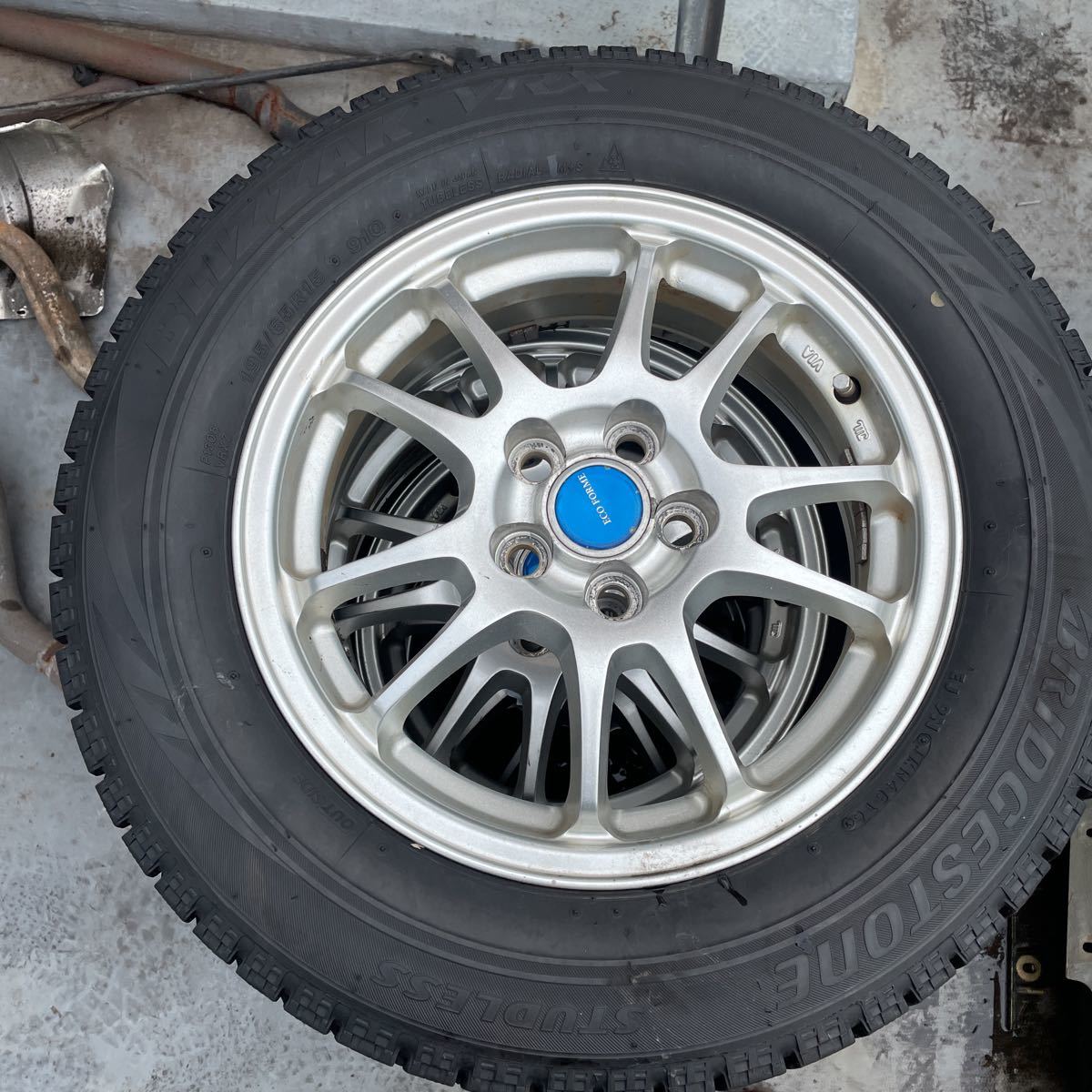 プリウス 30系 スタッドレスタイヤ 195/65R15 【公式通販】