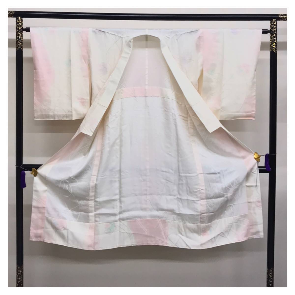 美品 上質 正絹 鈴乃屋謹製 長襦袢 毬模様 身丈125 裄63 鈴乃屋（着物｜