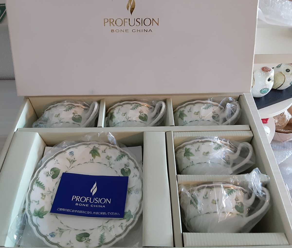 ナルミPROFUSIONティーカップ&ソーサー5客セット