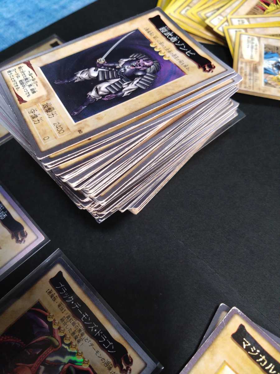 遊戯王バンダイ版 青眼の白竜3体連結、ブラックデーモンズドラゴン、時の魔術師 遊戯王バンダイ版 青眼の白竜3体連結、ブラックデーモンズドラゴン、時