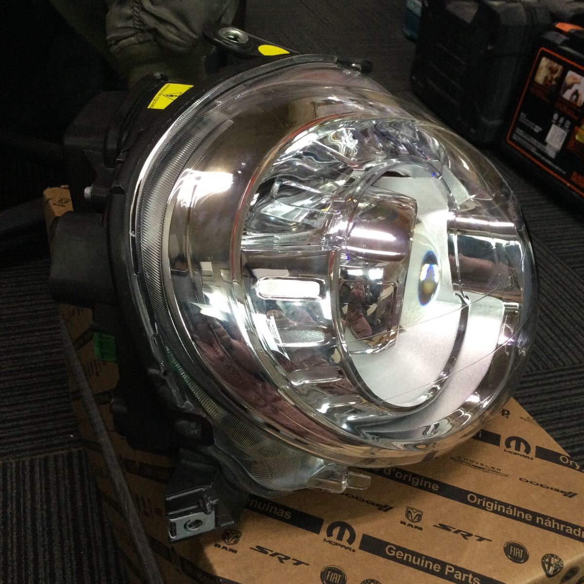 500.アバルト.565右ヘッドライト中古_2