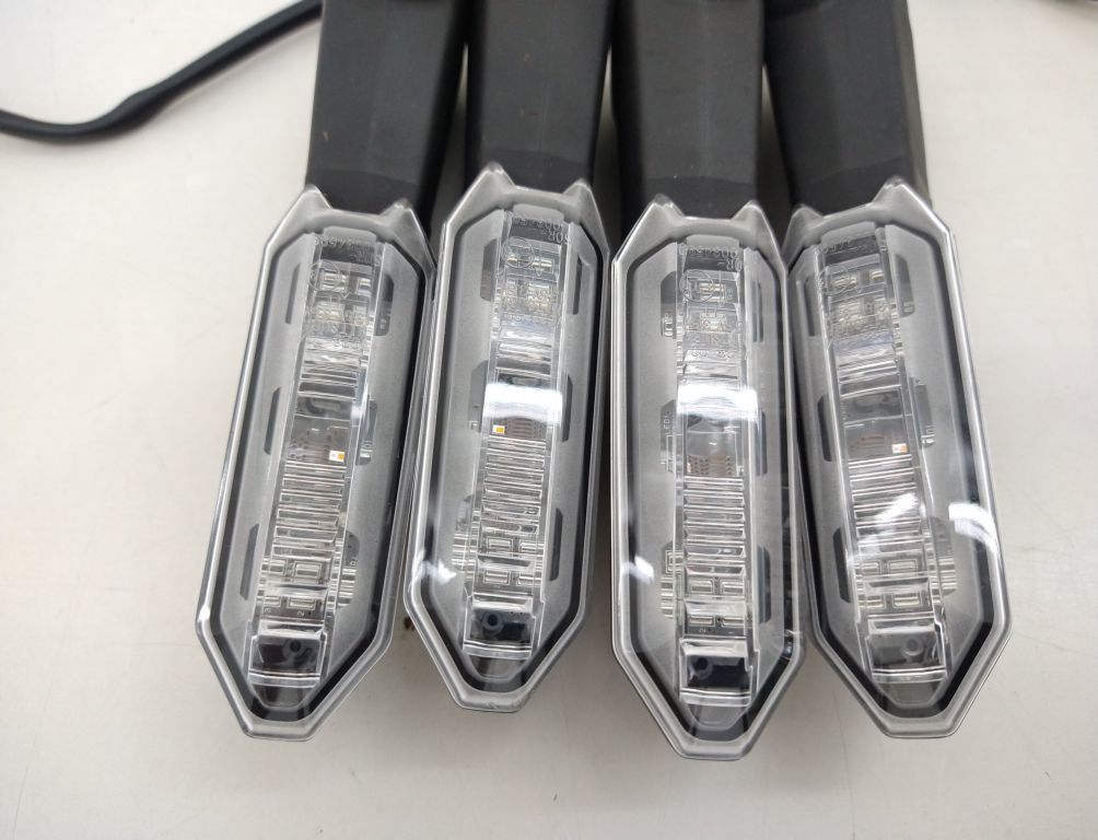 Z900RS Z900rs純正ウインカーセット（リレー） 純正ウィンカー リレー