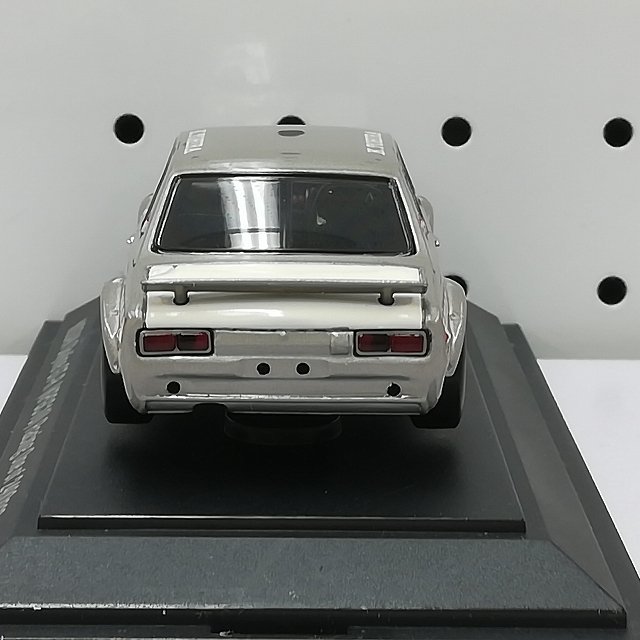 エブロ 1&frasl;43 スカイライン mV408a [難あり] エブロ 1/43 日産 スカイラインGT-R KPGC10 レーシング #6 #15 #16 | ミニカー V