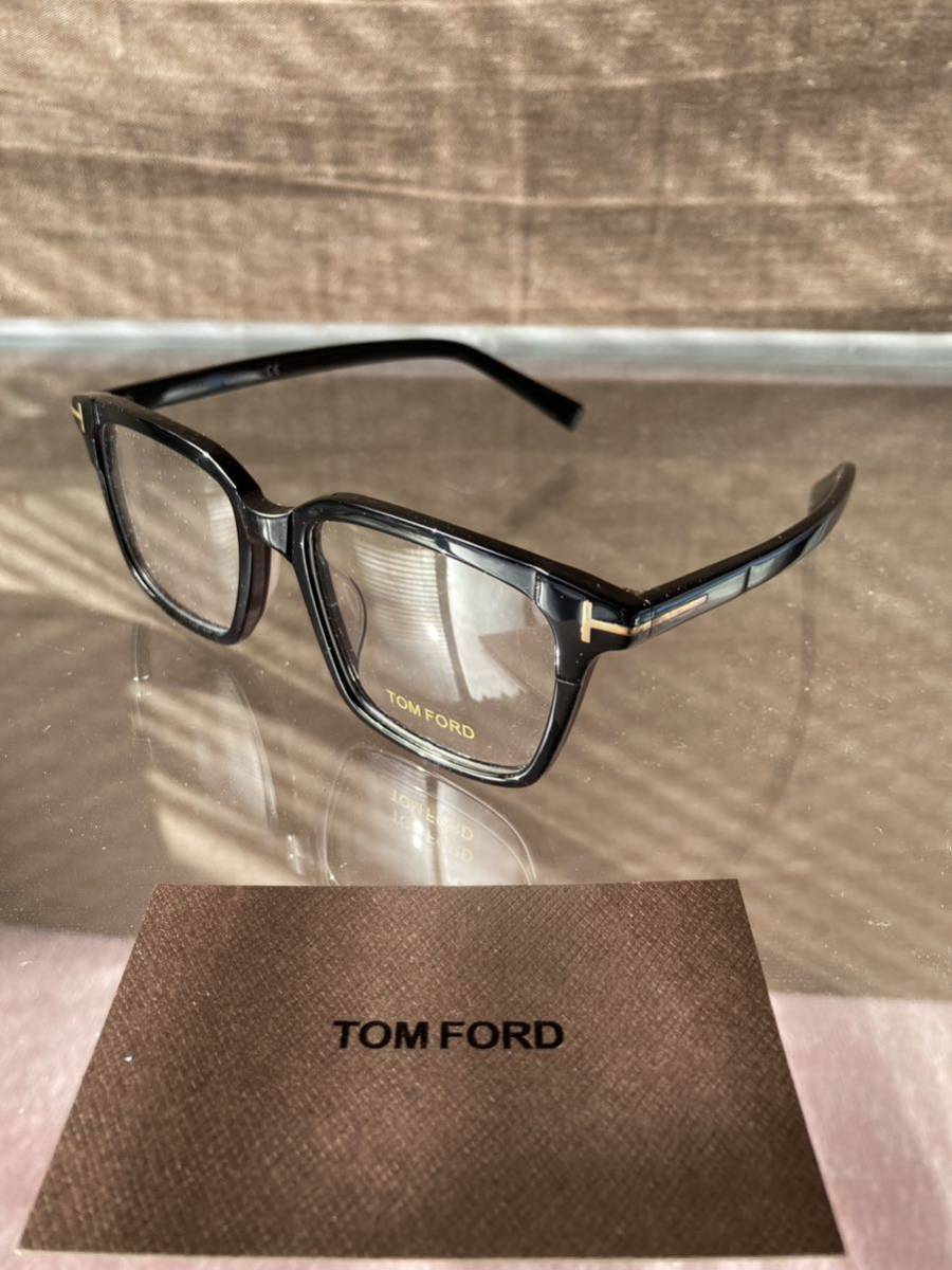 TOMFORD トムフォード 黒縁メガネ　スクエア　TF5661-B