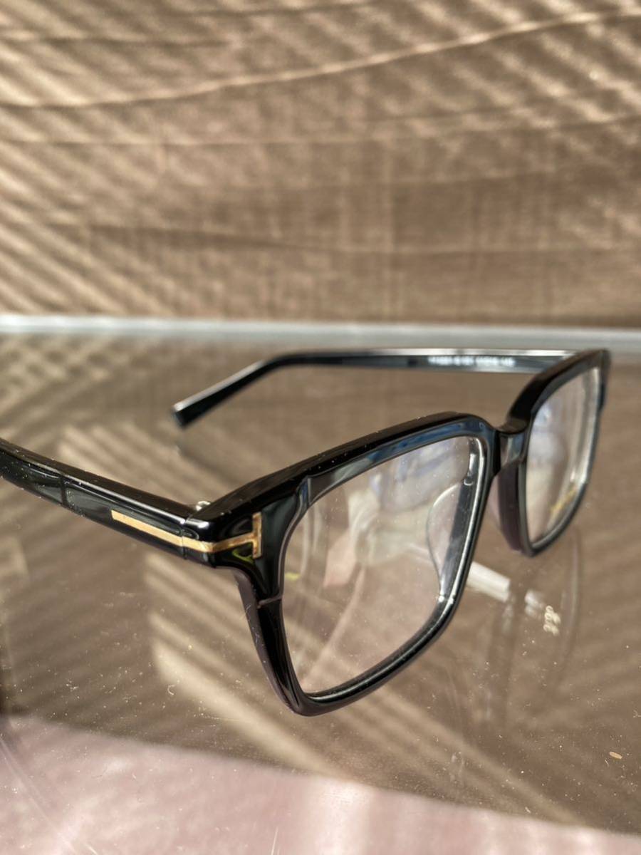 TOMFORD トムフォード 黒縁メガネ　スクエア　TF5661-B