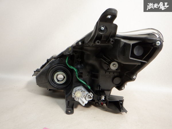 トヨタ 純正 ZVW40 プリウスα 前期 LED ヘッドライト ヘッドランプ 右