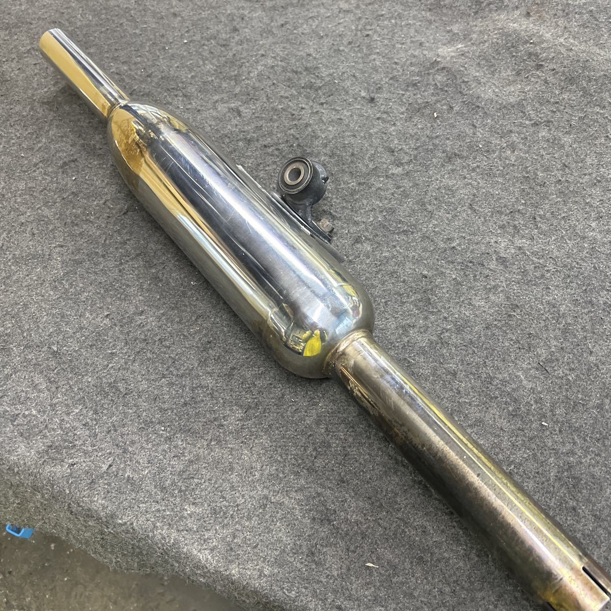 SR400 キャプトンマフラー JMCA付き メーカー不明 音量静かそう ヤマハ 