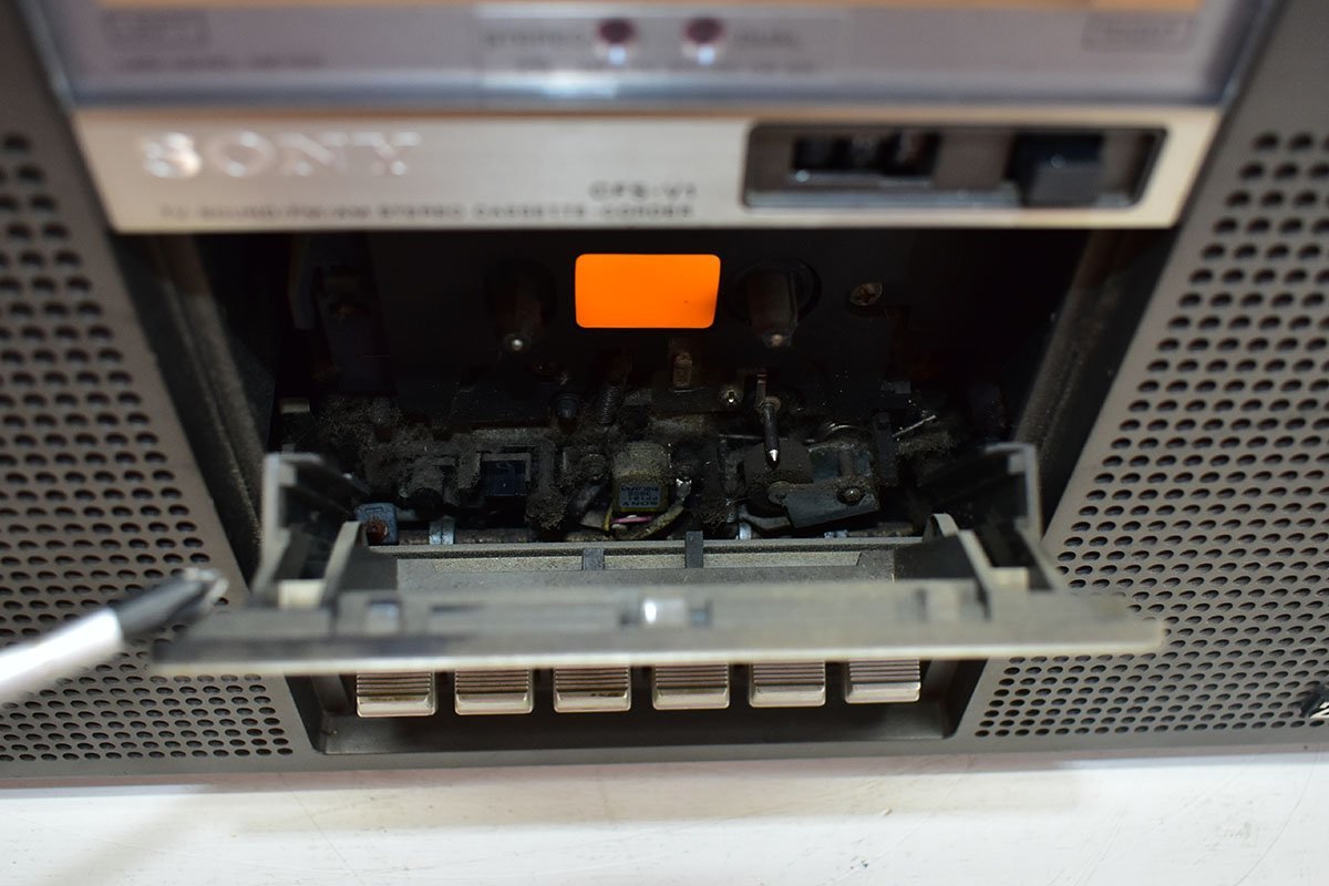 SONY CFS-V1 ラジカセ　ジルバップ　動作確認済み　美品　昭和レトロ Amazon.co.jp: ソニー CFS-V8 高級ステレオラジカセ ZILBAP ジルバップ