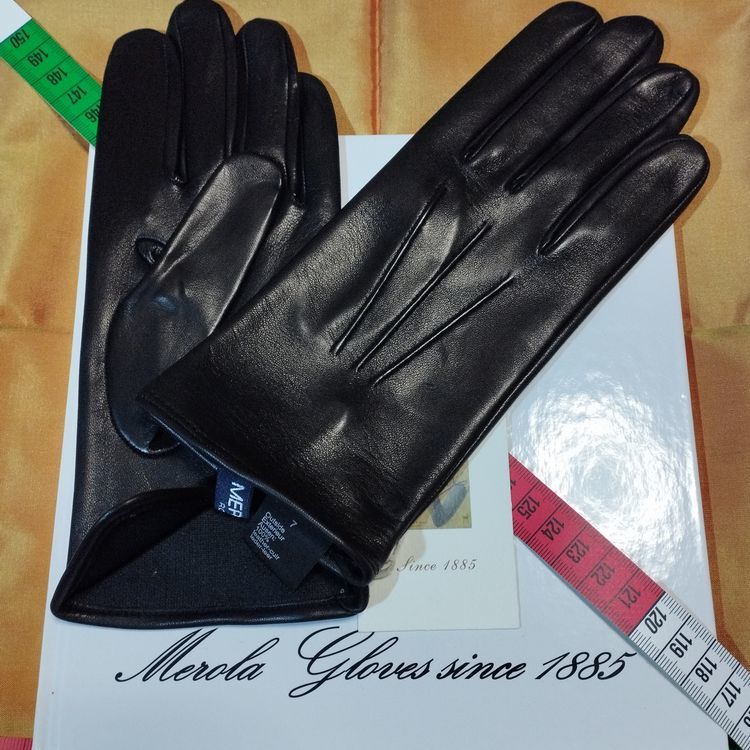 値下げ 今季 メローラ ナッパルビー色 カシミア黒 グローブ革手袋 MEROLA 今季 メローラ ナッパルビー色 カシミア黒 グローブ 革手袋 MEROLA