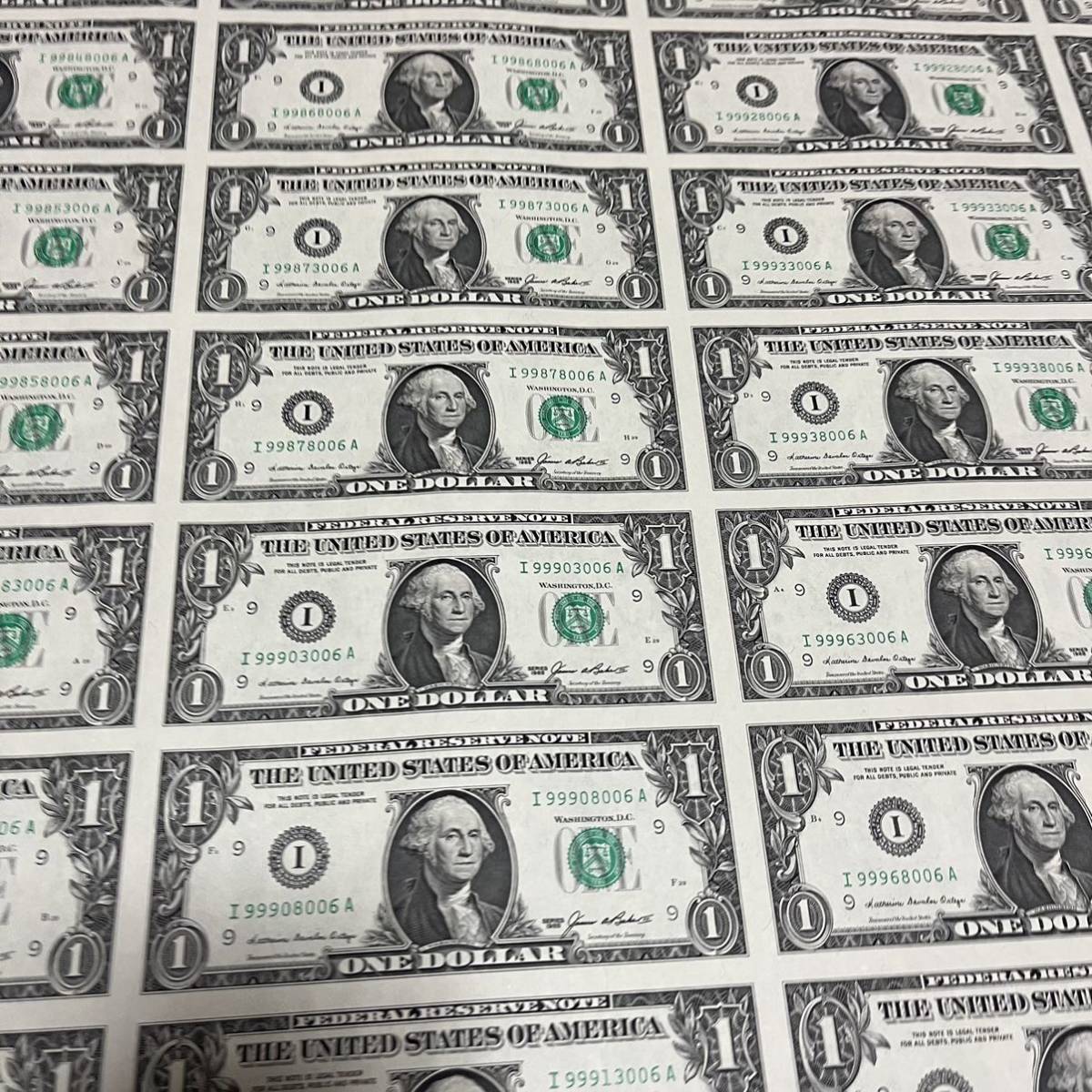 1ドル札 アメリカ 米ドル 32枚 未裁断 1ドル紙幣シート 32ドル分