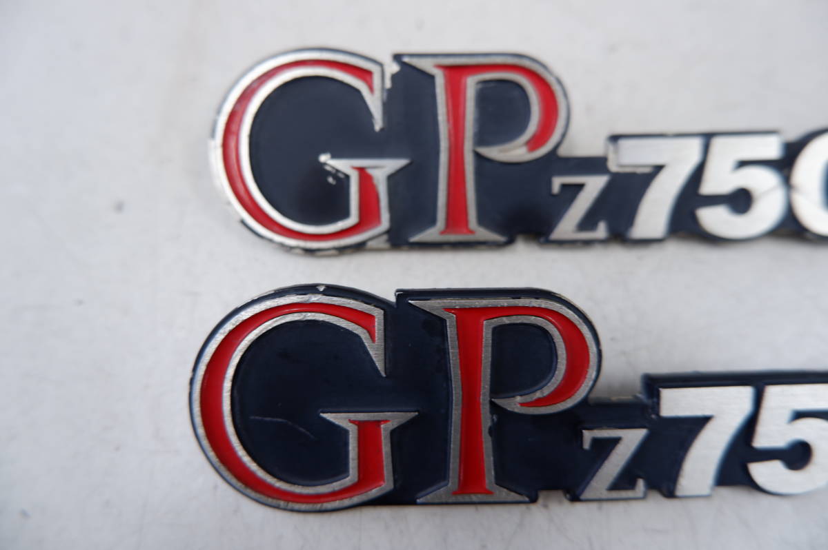 Z750GP 「KZ750R」 純正サイドカバーのエンブレム「輸出仕様」 検索 