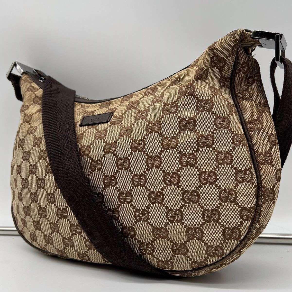 極美品 GUCCI グッチ ショルダーバッグ 斜めがけ GG柄 シェリーライン 
