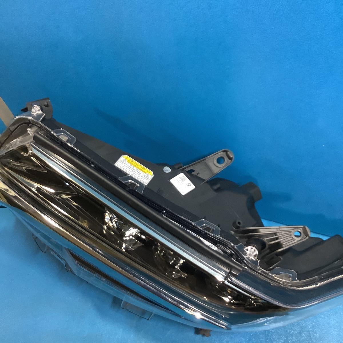 7】トヨタ アルファード AGH30W/AGH35/GGH30/GGH35/AYH30後期3眼LED左 