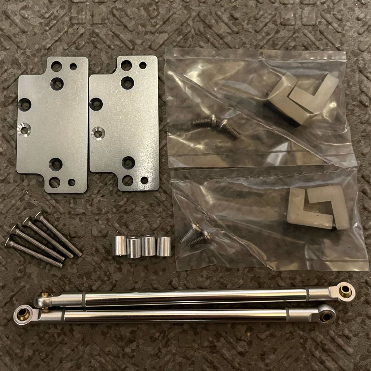 ● クラッドバスター ブルヘッド 専用 2サーボ化 縦付け サーボマウント & サーボロッド 前後2セット ●